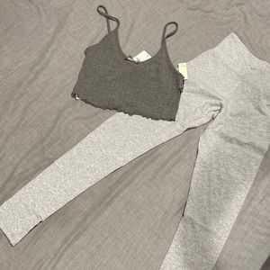 Light gray leggings and dark gray crop top